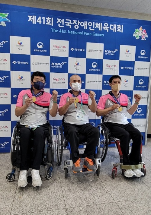 사본 -전국장애인체육대회 수상자 사진3.jpg